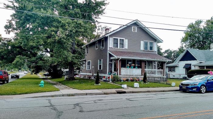 2142 North Harding Street Indianapolis, IN 46202 - Photo 2 of 14