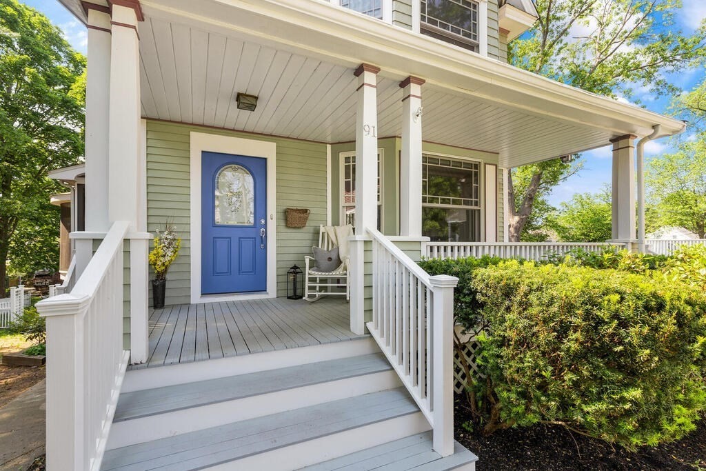 91 Pleasant Street Reading, MA 01867 - Photo 2 of 39