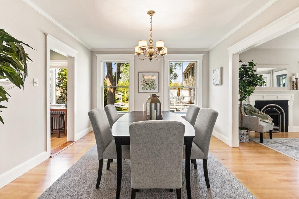 91 Pleasant Street Reading, MA 01867 - Photo 8 of 39