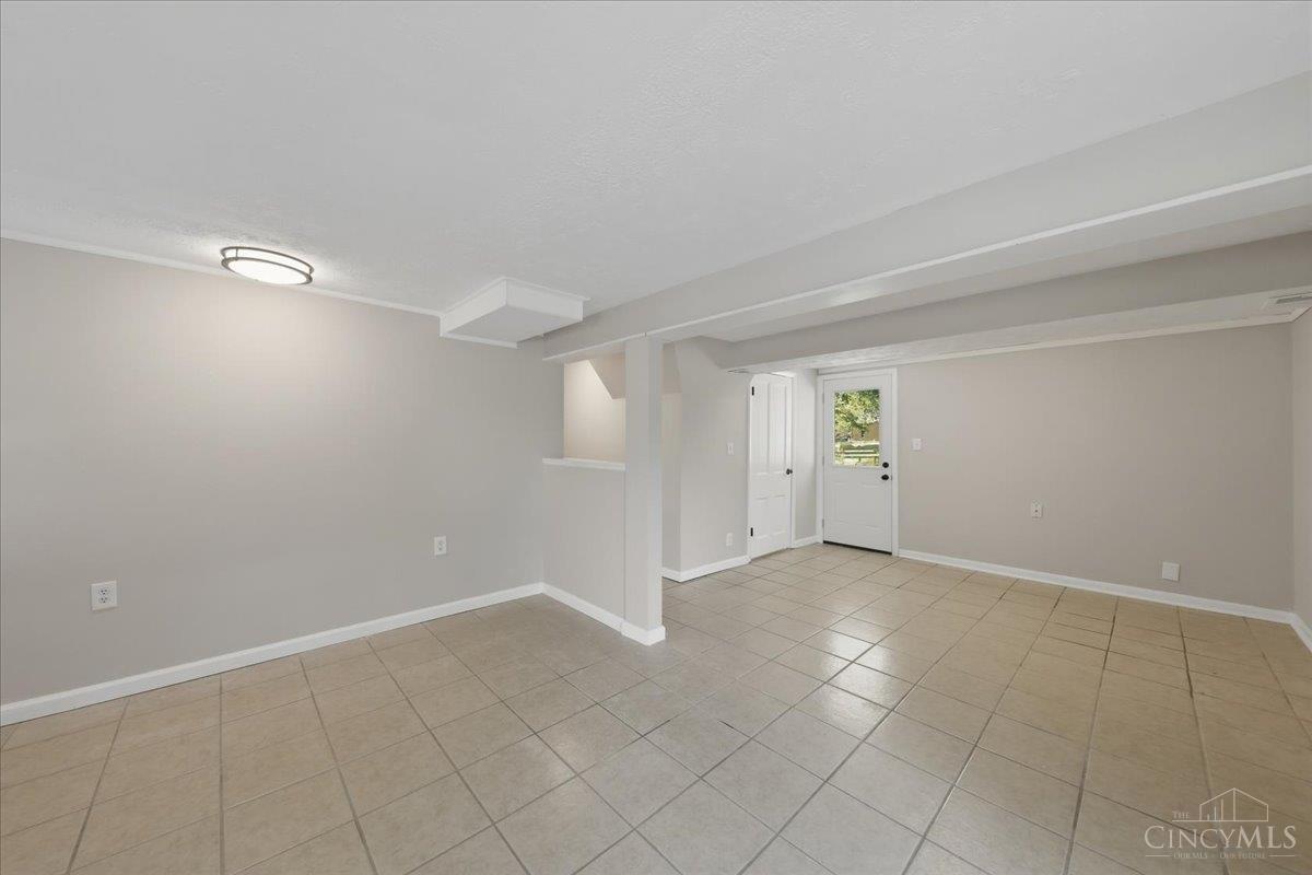 6611 Hendrickson Road Middletown, OH 45044 - Photo 32 of 62
