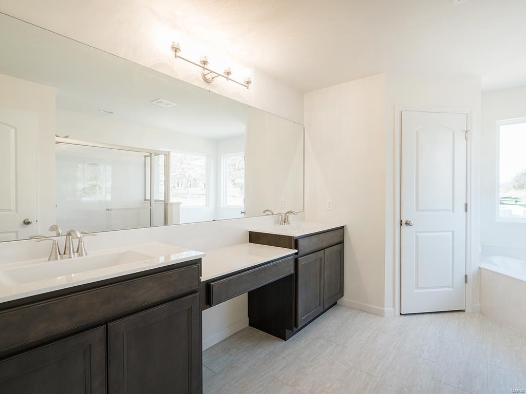 1124 Patchwork Fields Chesterfield, MO 63005 - Photo 6 of 6 Gallery Image 6