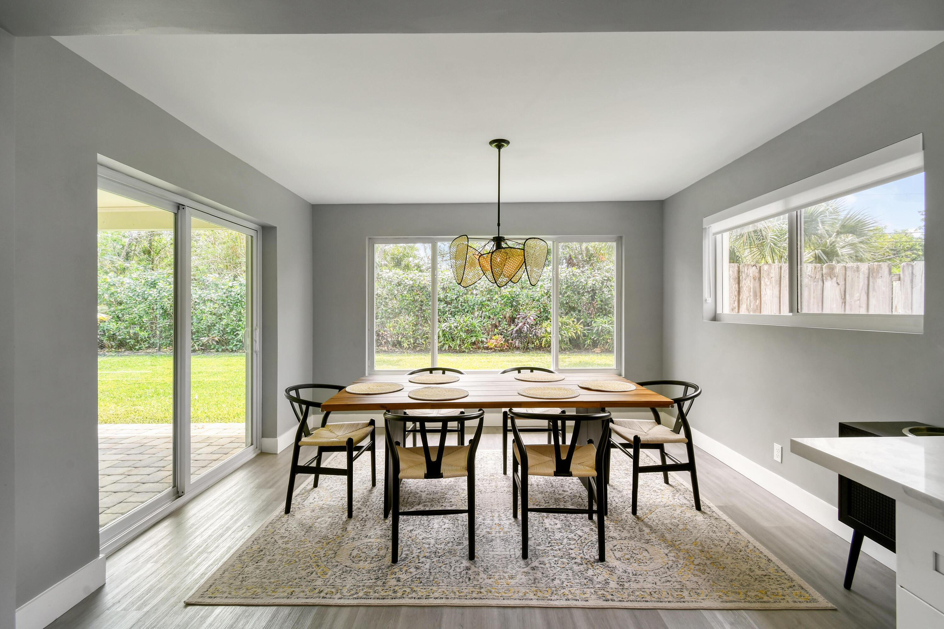 400 Tequesta Drive Tequesta, FL 33469 - Photo 11 of 38 Dining area_Outdoor views