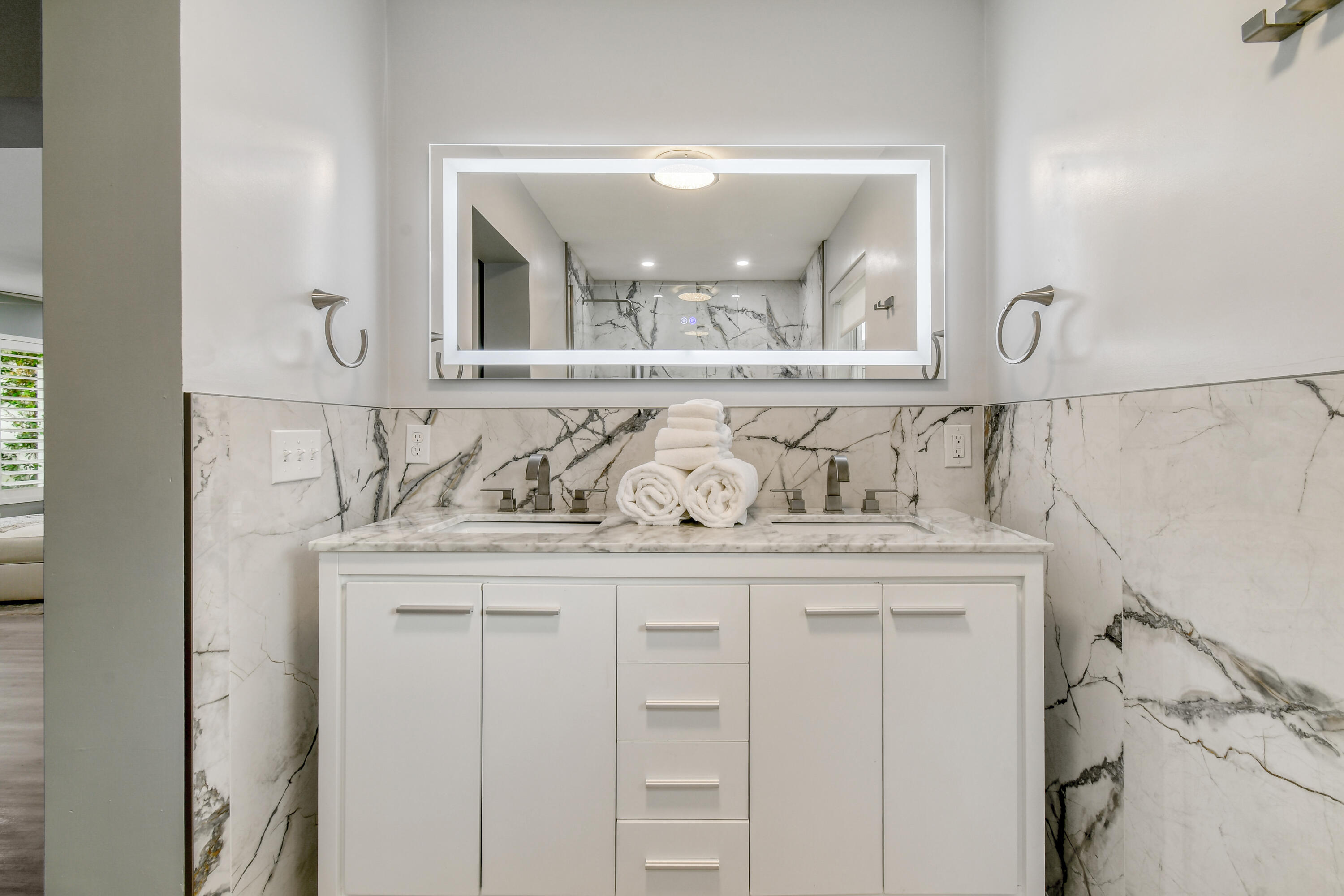 400 Tequesta Drive Tequesta, FL 33469 - Photo 16 of 38 Master Bath2