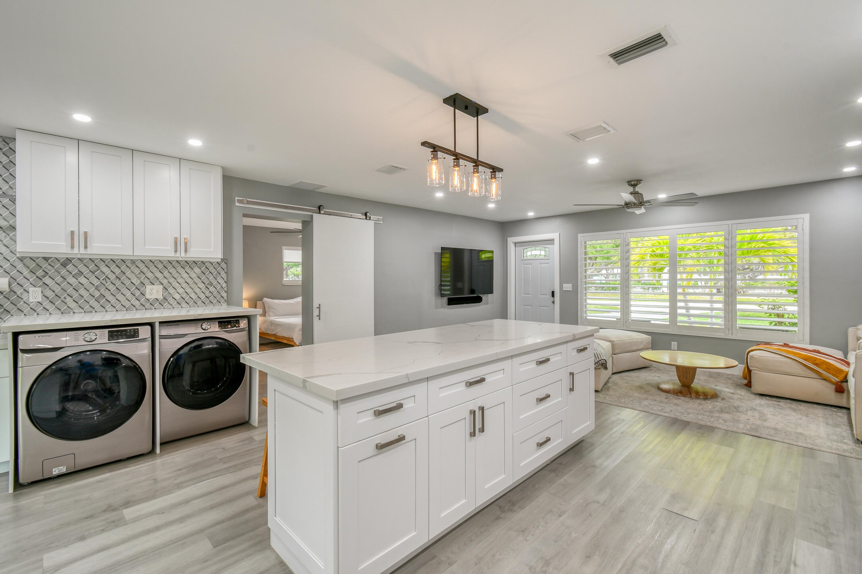 400 Tequesta Drive Tequesta, FL 33469 - Photo 9 of 38 Kitchen-Laundry