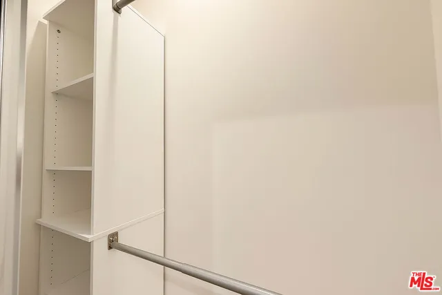 $1,798 | 5244 Whitsett Avenue, Unit 1/4, Valley Village, CA 91607