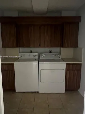 $2,250 | 1715 Whitehall Drive, Unit 405, Davie, FL 33324