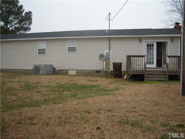 1229 Benson Hardee Road Benson, NC 27504 - Photo 3 of 9 Gallery Image 3