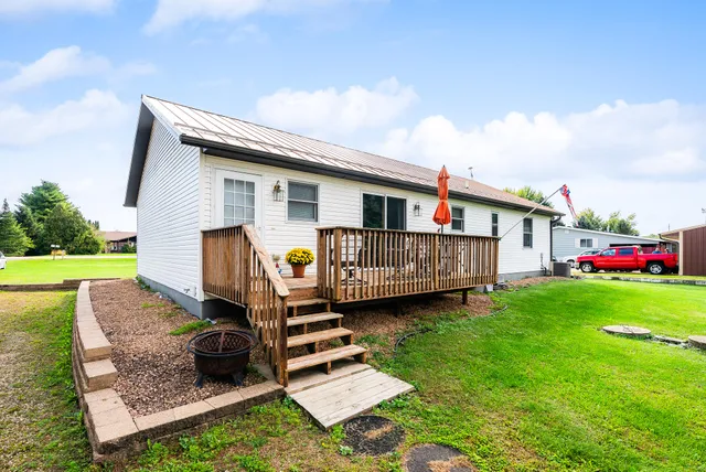 $312,000 | N16219 State Road 93, Trempealeau, WI 54661