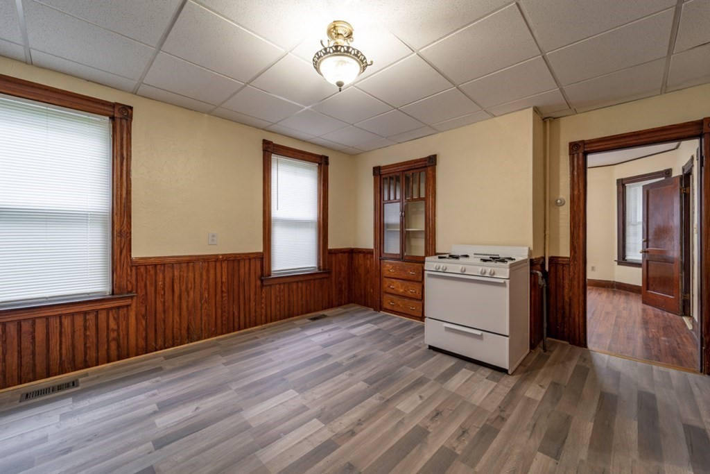 6 Doane Street Worcester, MA 01607 - Photo 3 of 17