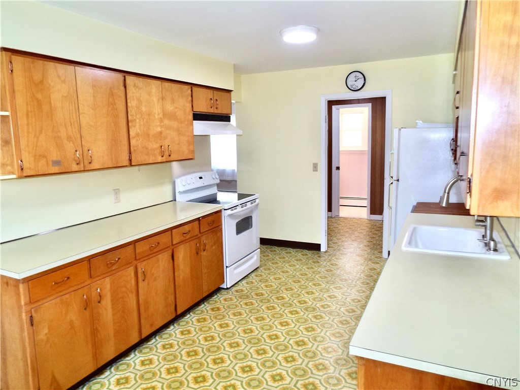 381 Genesee Street Oneida, NY 13421 - Photo 24 of 50