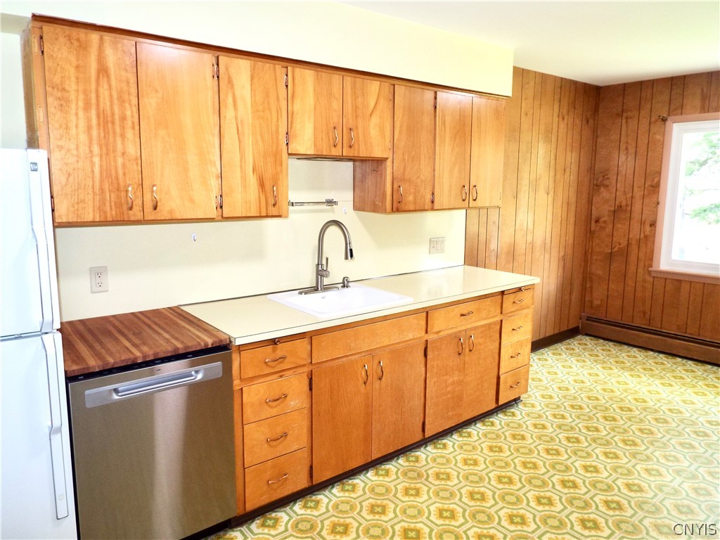 381 Genesee Street Oneida, NY 13421 - Photo 25 of 50