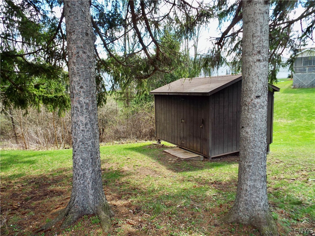 381 Genesee Street Oneida, NY 13421 - Photo 6 of 50