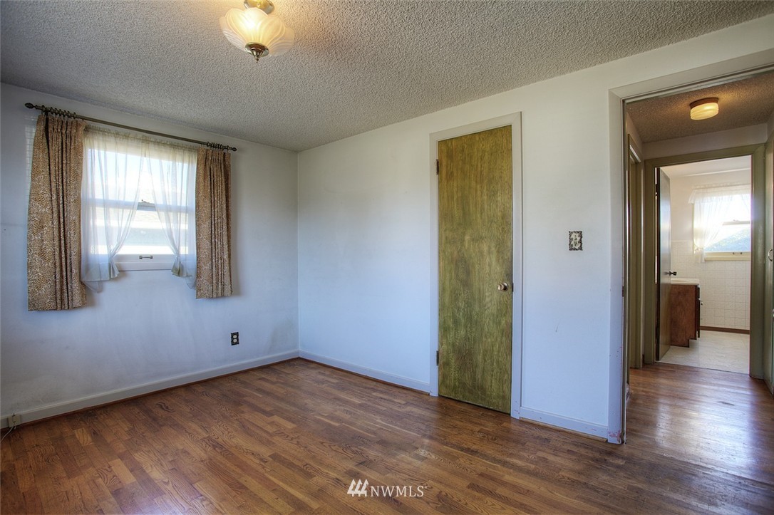 6010 Wildaire Road Southwest Tacoma, WA 98499 - Photo 14 of 24 Gallery Image 14