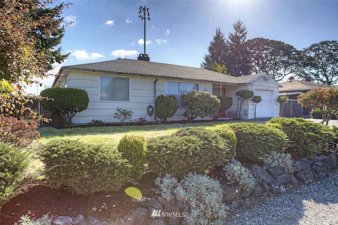 6010 Wildaire Road Southwest Tacoma, WA 98499 - Photo 3 of 24 Gallery Image 3