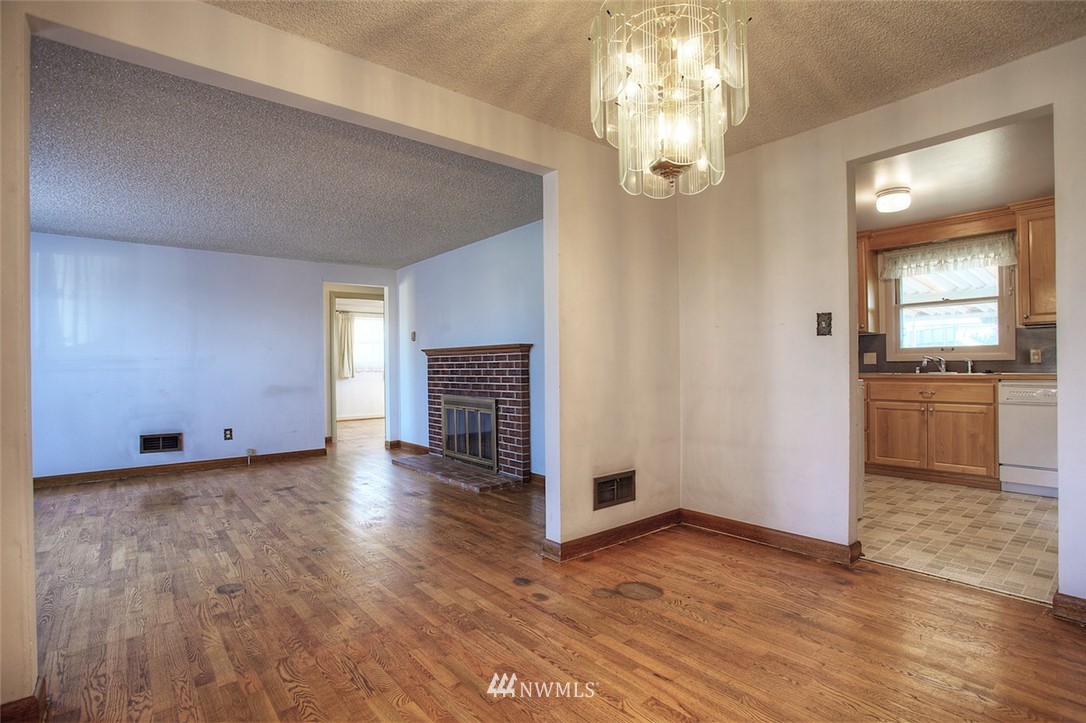 6010 Wildaire Road Southwest Tacoma, WA 98499 - Photo 6 of 24 Gallery Image 6