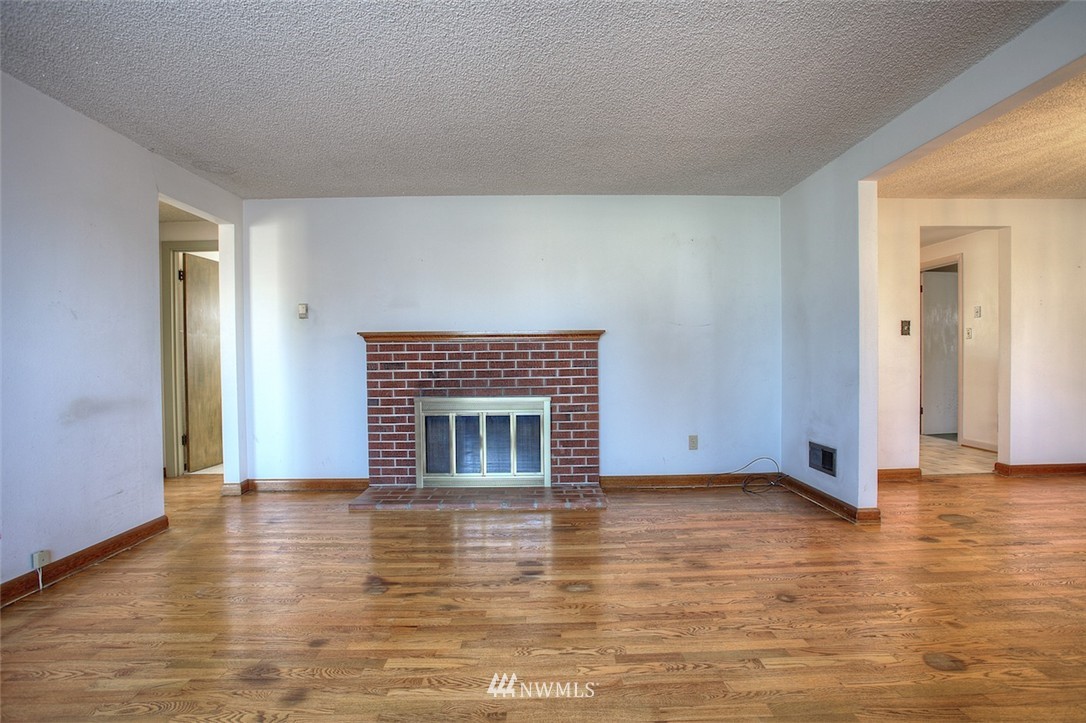 6010 Wildaire Road Southwest Tacoma, WA 98499 - Photo 7 of 24 Gallery Image 7