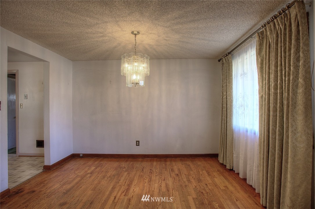 6010 Wildaire Road Southwest Tacoma, WA 98499 - Photo 8 of 24 Gallery Image 8