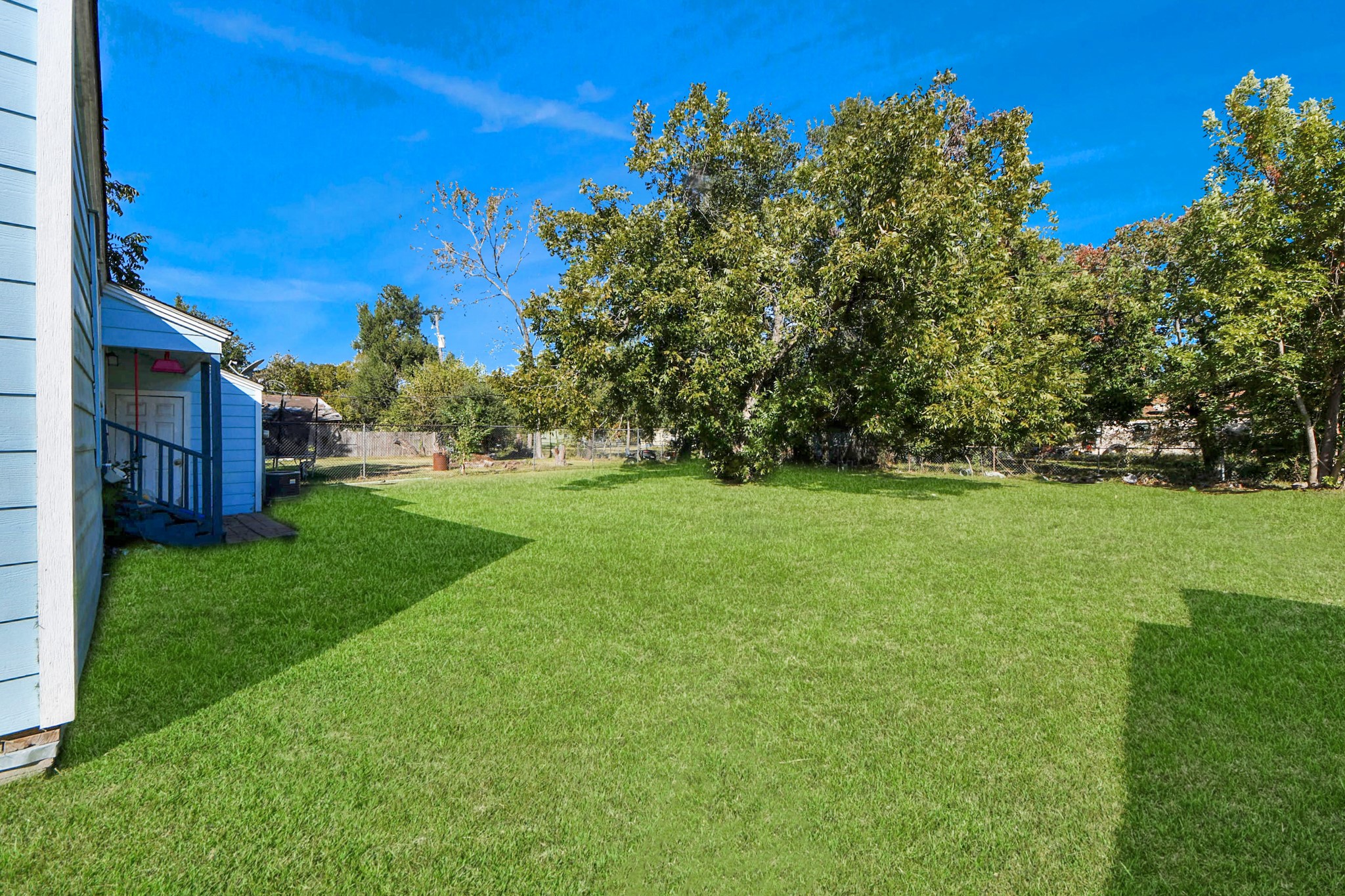 11025 Muscatine Street Houston, TX 77029 - Photo 26 of 33 a view of yard with green space