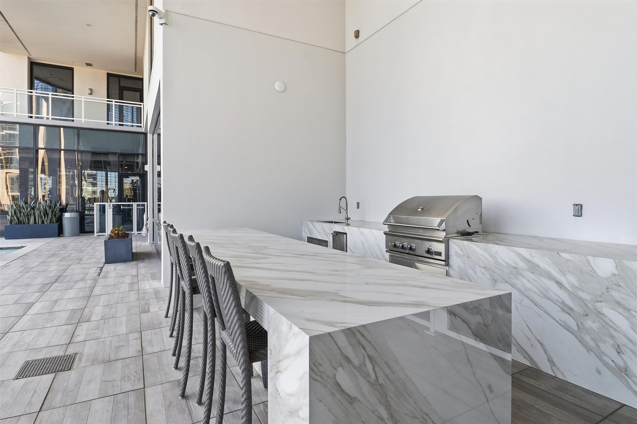 1409 Post Oak Boulevard, Unit 2004 Houston, TX 77056 - Photo 46 of 49 a view of a dining room with furniture