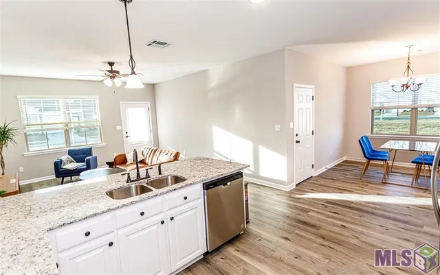 $2,000 | 2931 Niccoline Way, Baton Rouge, LA 70816