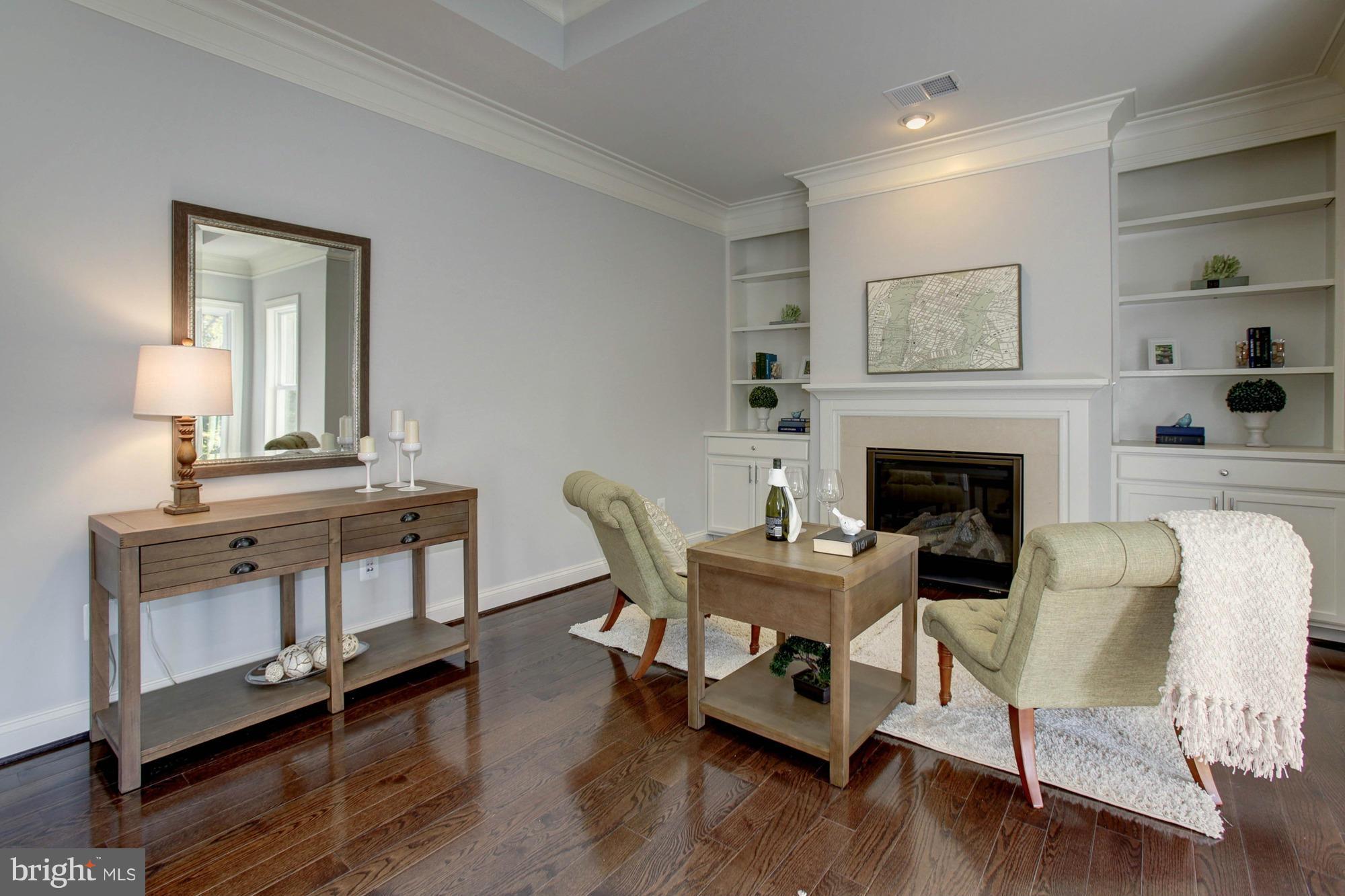 7303 Churchill Road McLean, VA 22101 - Photo 15 of 30 Sitting Area
