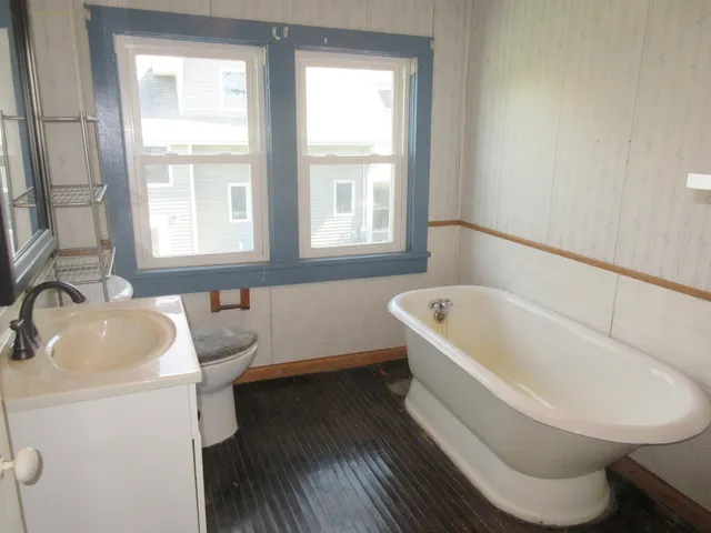 $120,000 | 500 North Main Avenue, Milledgeville, IL 61051