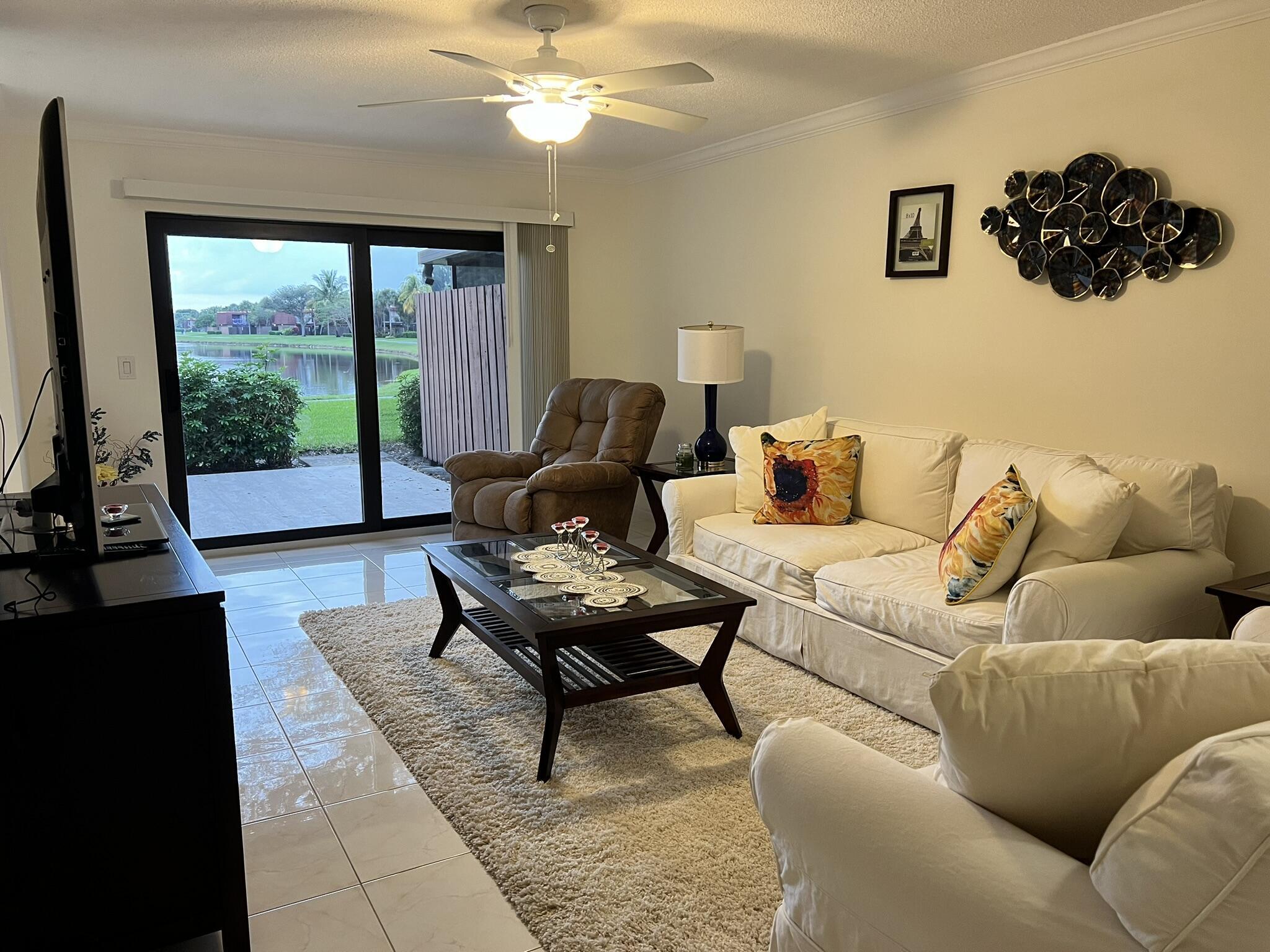 8029 Boca Rio Drive Boca Raton, FL 33433 - Photo 11 of 51 Livingroom