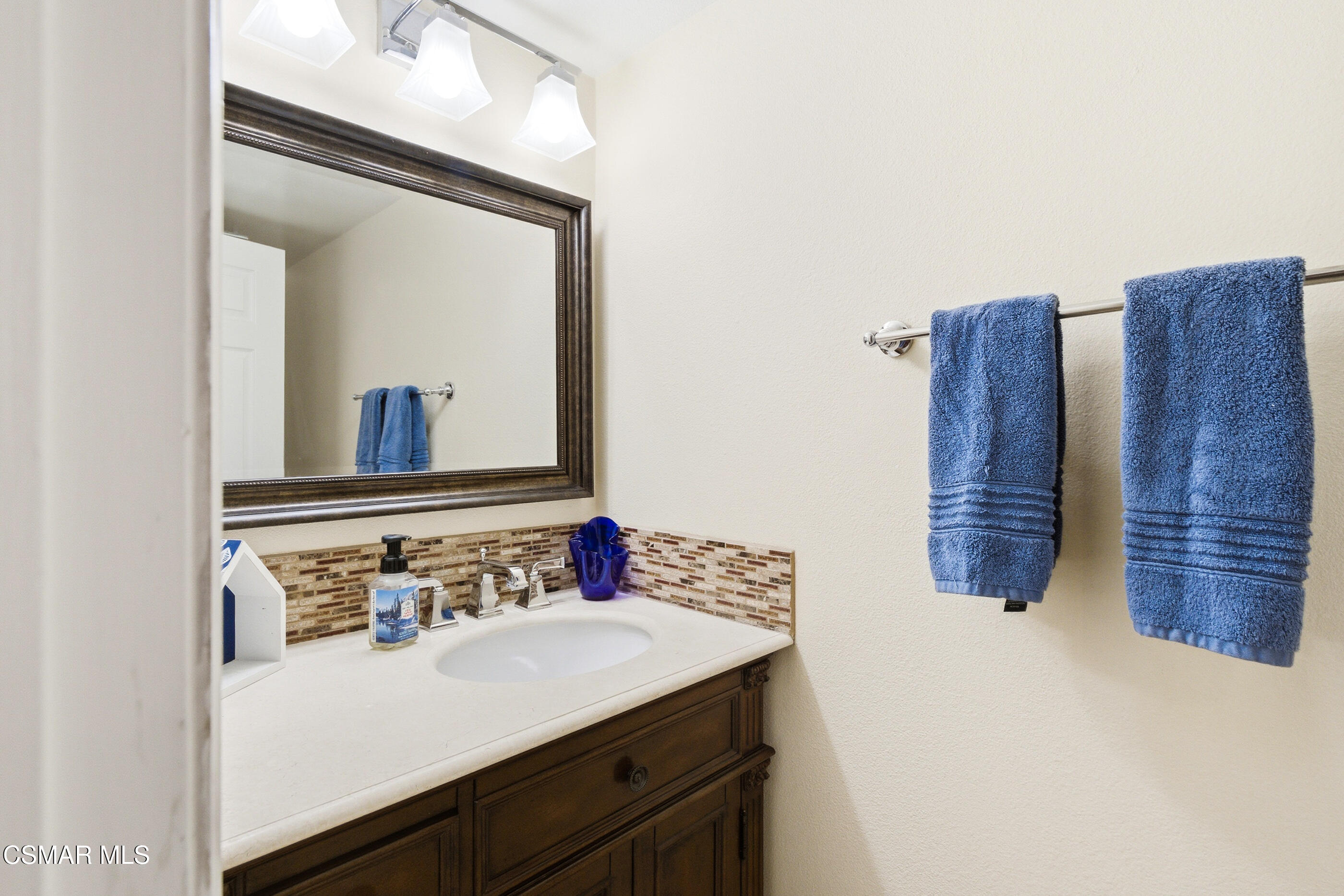 2058 Coleman Court Simi Valley, CA 93063 - Photo 27 of 60 2058 Coleman Ct Simi Valley-26