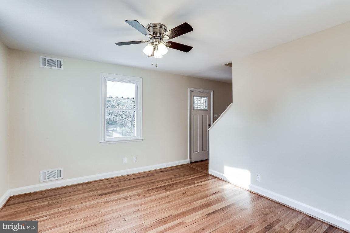 214 Warren Road Cockeysville, MD 21030 - Photo 8 of 35 Dining Room