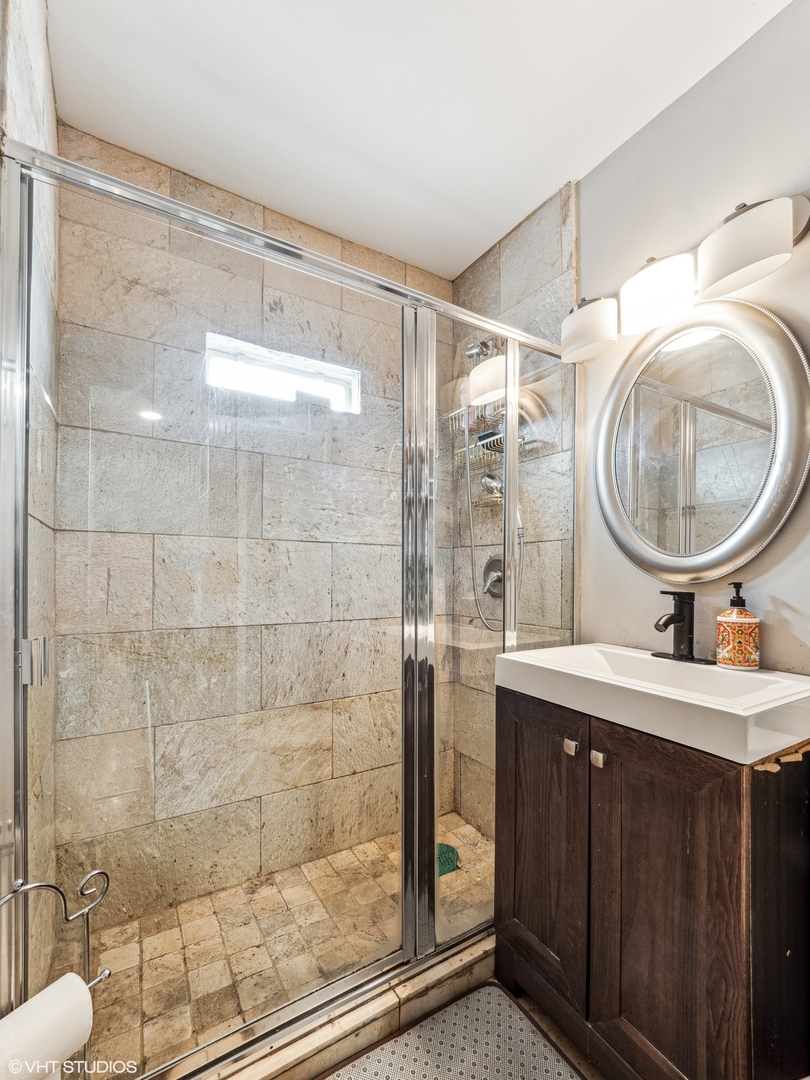 665 Cindy Lane Wheeling, IL 60090 - Photo 23 of 30