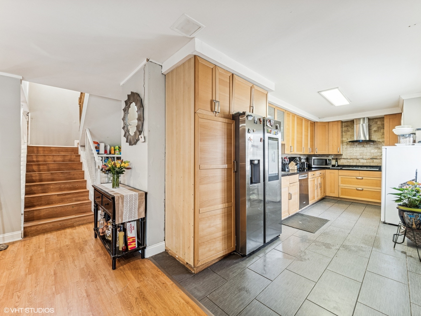 665 Cindy Lane Wheeling, IL 60090 - Photo 5 of 30