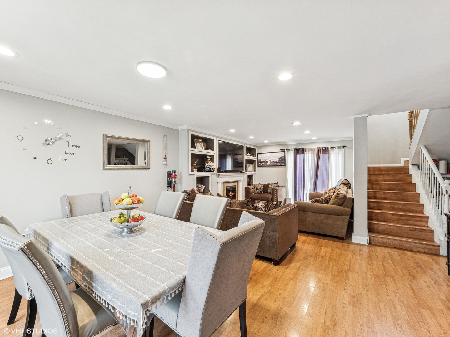 665 Cindy Lane Wheeling, IL 60090 - Photo 8 of 30