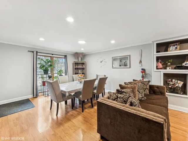 $414,900 | 665 Cindy Lane, Wheeling, IL 60090