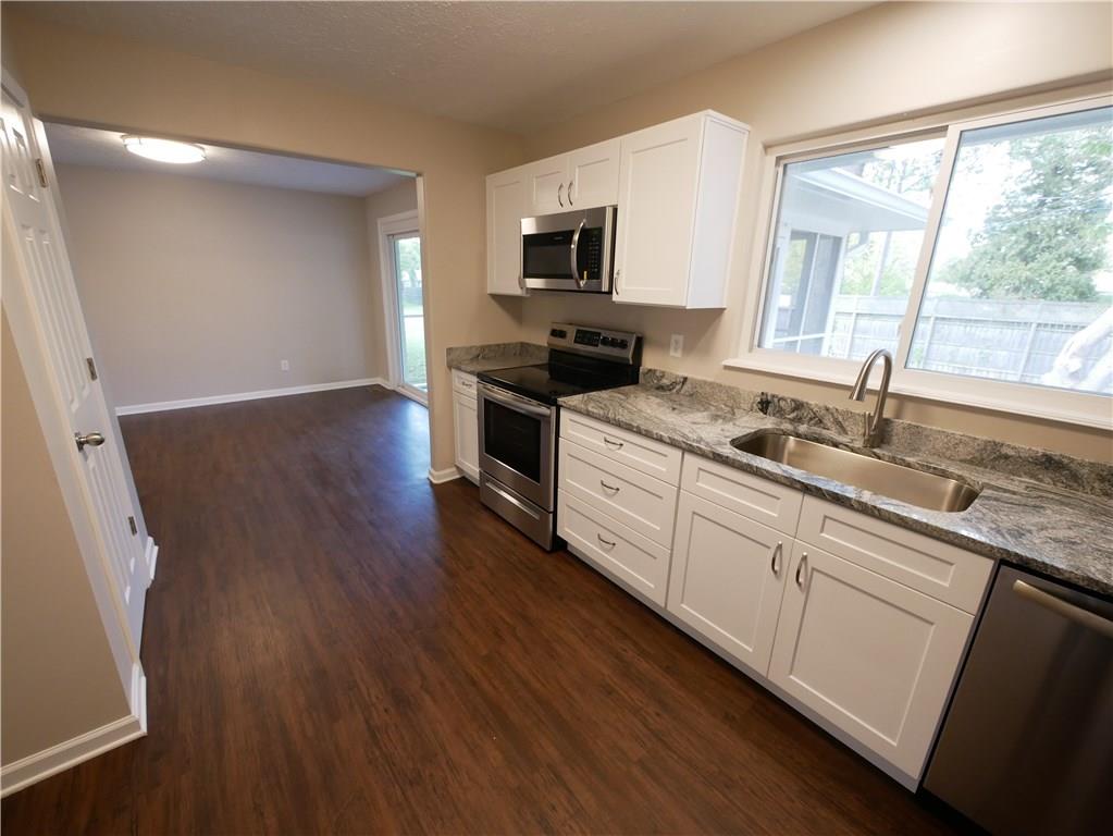 5126 Dickson Road Indianapolis, IN 46226 - Photo 14 of 24 Gallery Image 14