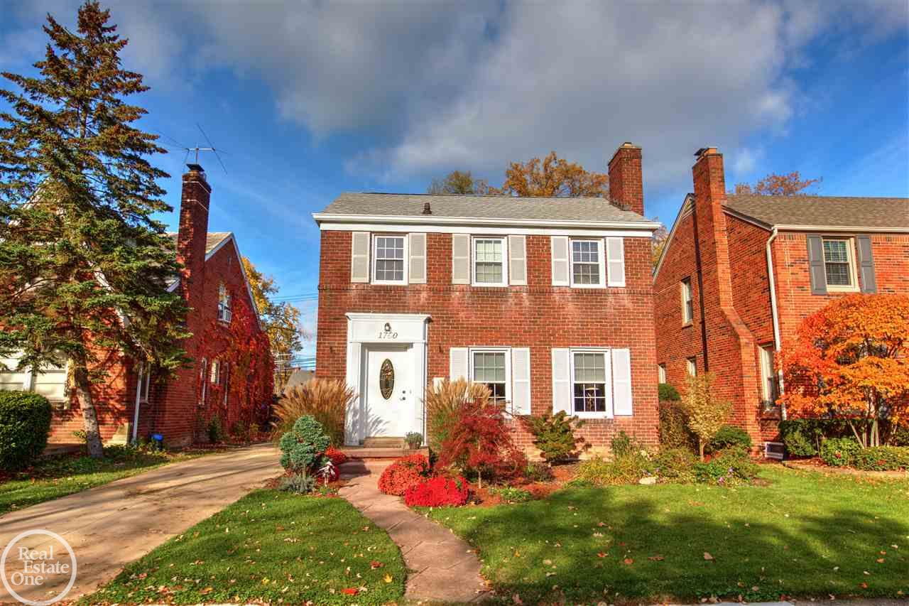 1760 Hampton Road Grosse Pointe, MI 48236 - Photo 1 of 51 31334768.JPG