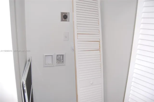 $2,950 | 2184 Northwest 63rd Street, Unit 2, Miami, FL 33147