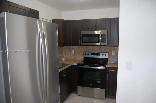 $2,950 | 2184 Northwest 63rd Street, Unit 2, Miami, FL 33147