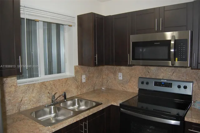 $2,950 | 2184 Northwest 63rd Street, Unit 2, Miami, FL 33147