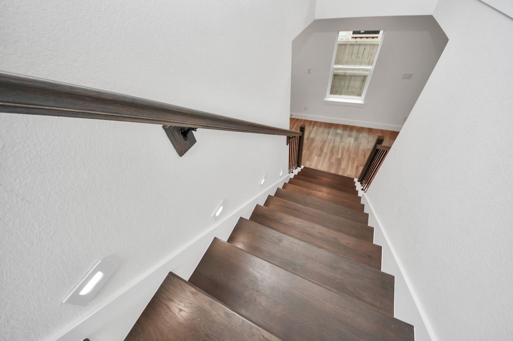 767 Marjorie Street Houston, TX 77088 - Photo 12 of 20 a view of entryway