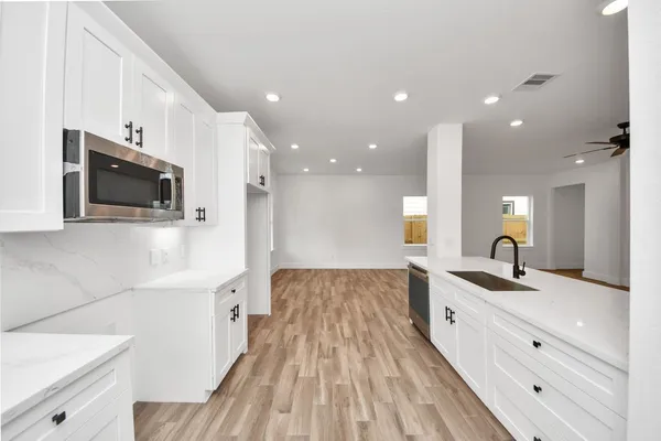 $2,300 | 765 Marjorie Street, Houston, TX 77088