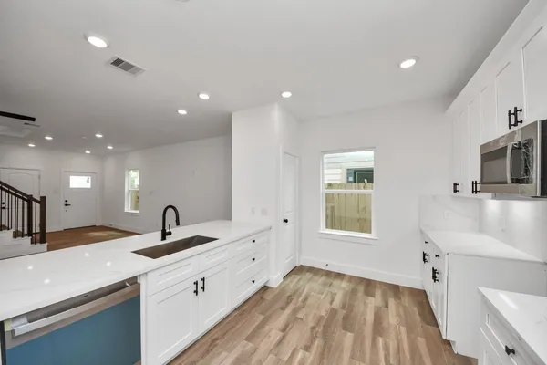 $2,300 | 765 Marjorie Street, Houston, TX 77088