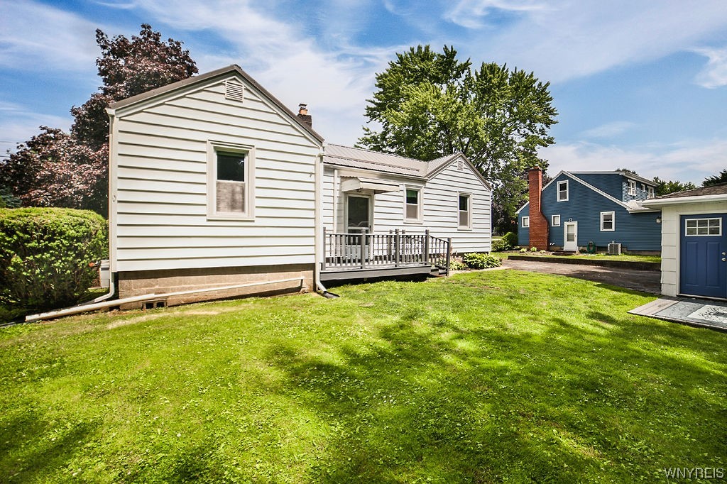 7482 Chestnut Ridge Road Lockport Town, NY 14094 - Photo 27 of 32