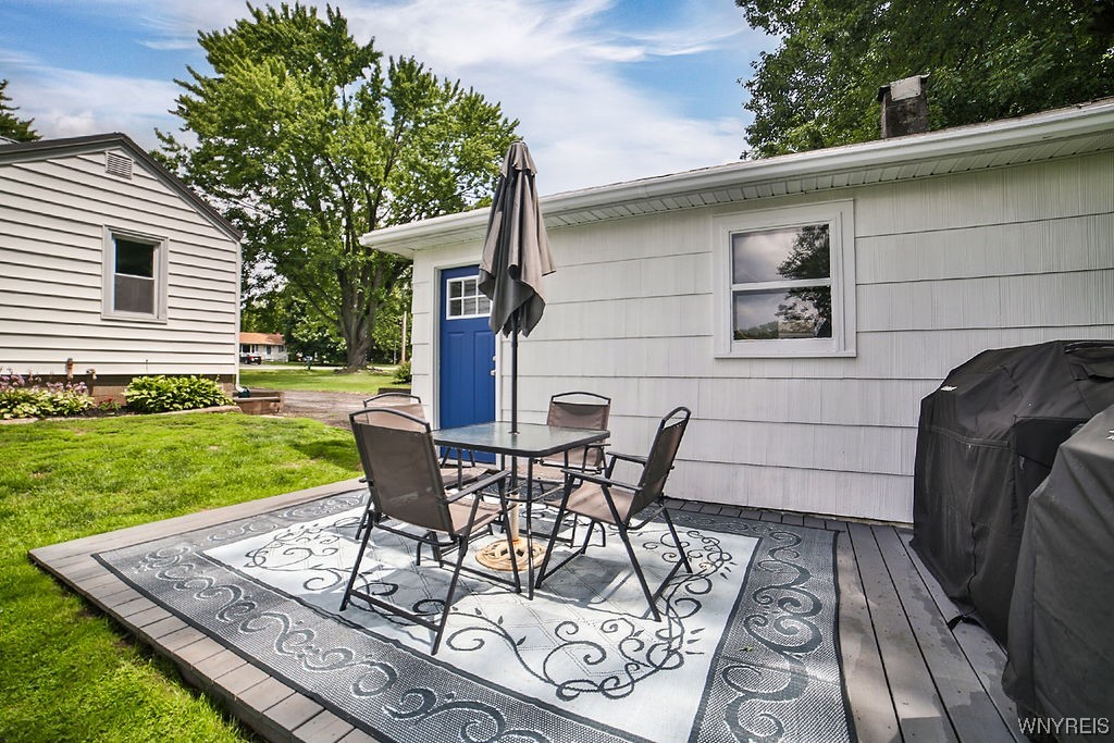 7482 Chestnut Ridge Road Lockport Town, NY 14094 - Photo 29 of 32