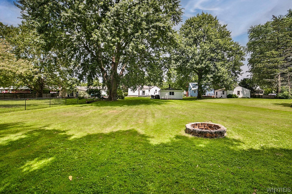 7482 Chestnut Ridge Road Lockport Town, NY 14094 - Photo 31 of 32