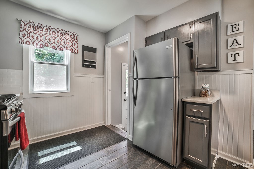 7482 Chestnut Ridge Road Lockport Town, NY 14094 - Photo 9 of 32