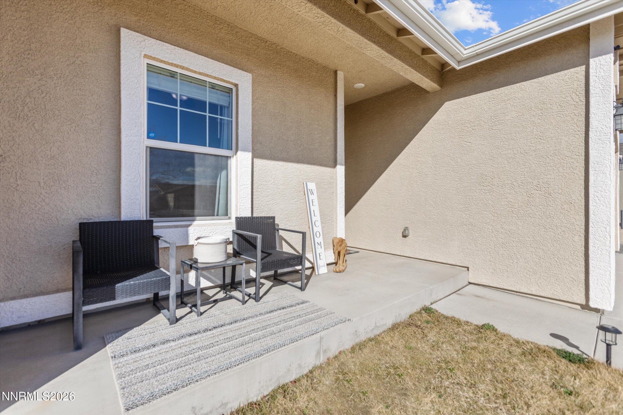 18579 Outpost Court Reno, NV 89508 - Photo 3 of 43 32-0Y7A2054