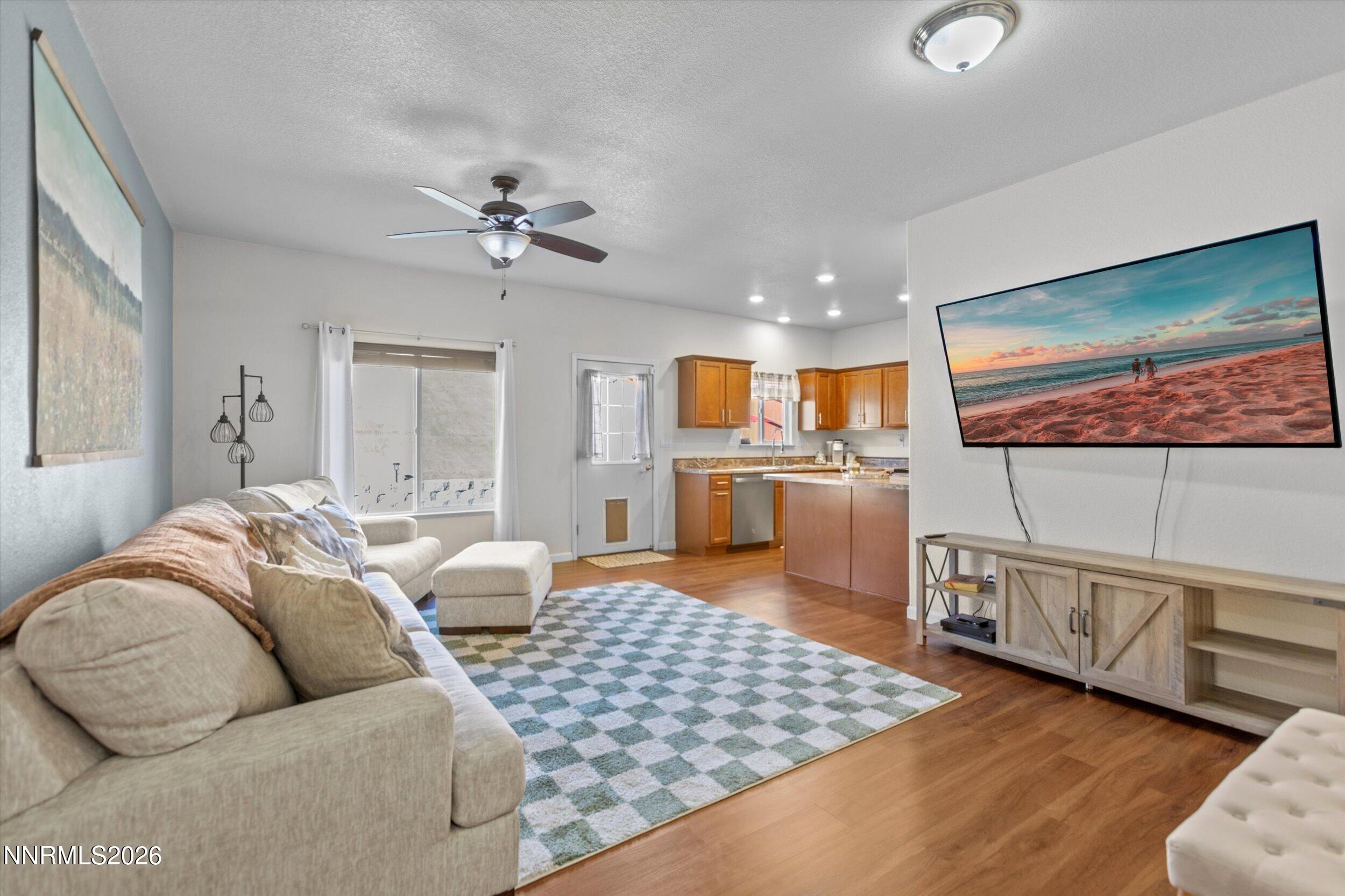 18579 Outpost Court Reno, NV 89508 - Photo 6 of 43 02-0Y7A1961