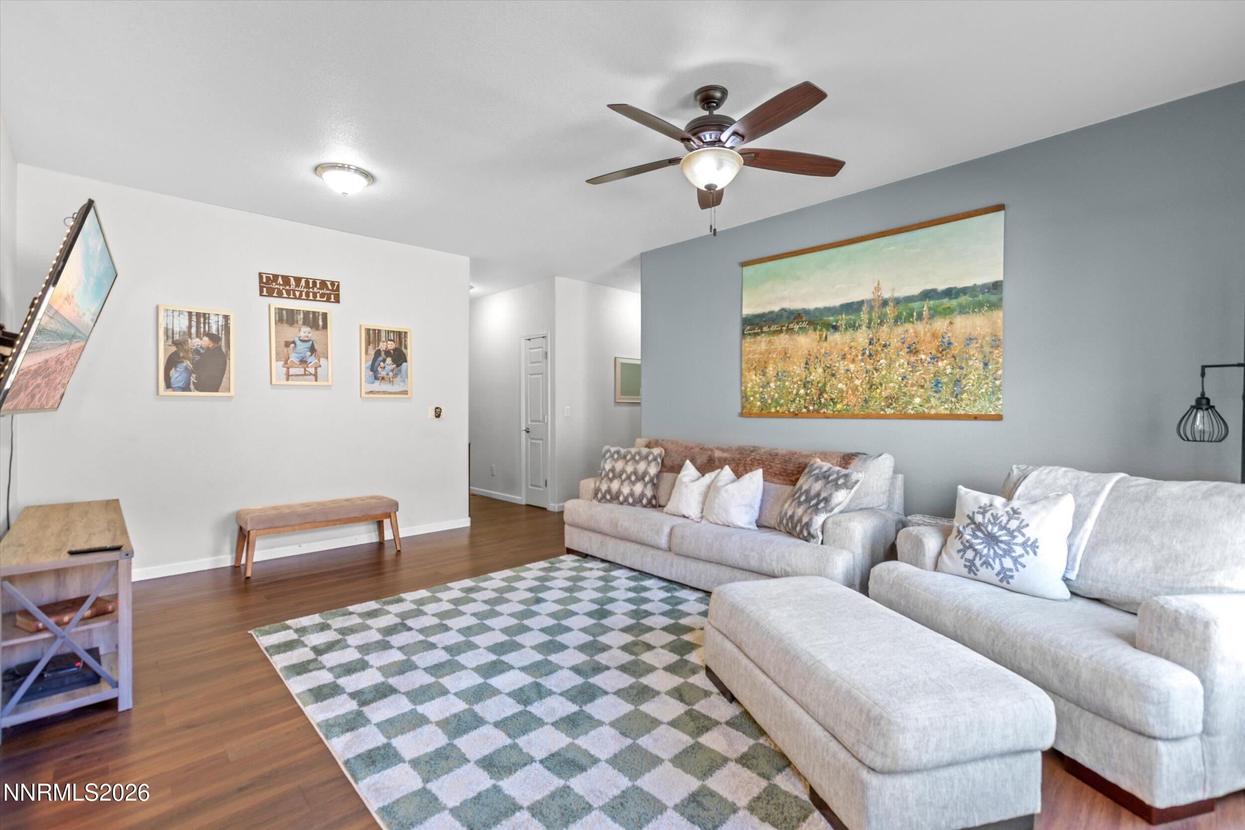 18579 Outpost Court Reno, NV 89508 - Photo 7 of 43 03-0Y7A1964