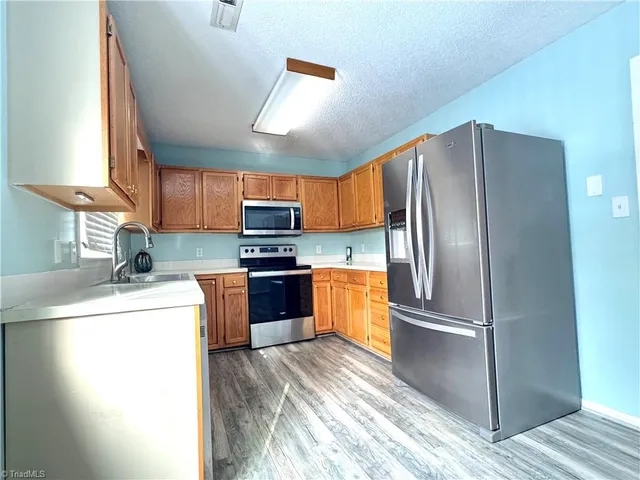 $299,900 | 1608 Springfield Way Drive, Clemmons, NC 27012