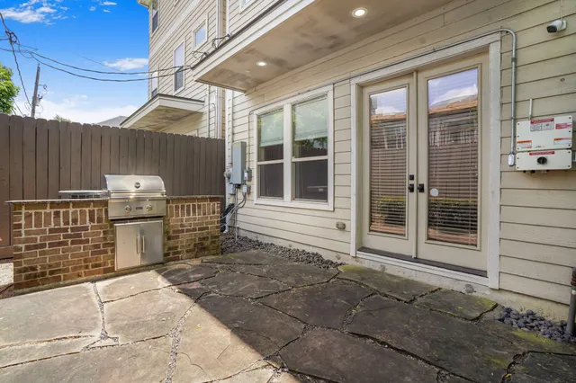 a view of a storage & utility room